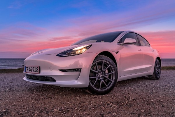 Tesla Model 3 Long Range AWD